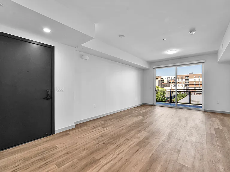 1240 Magnolia Ave #103 — Photo 10