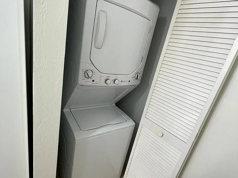 Washer & dryer right in place.