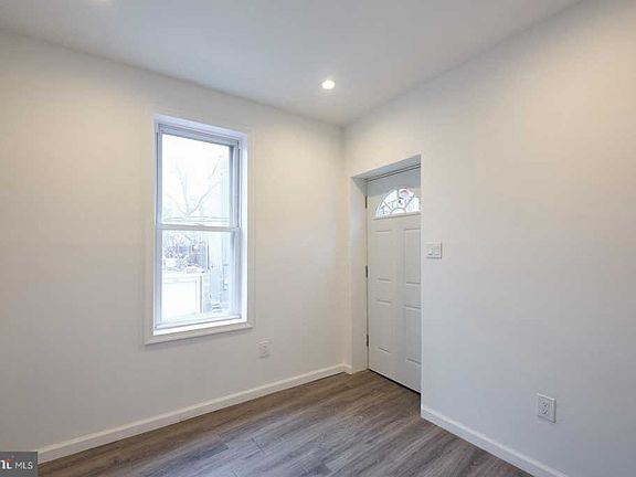 4th image of 2022 E Lehigh Ave