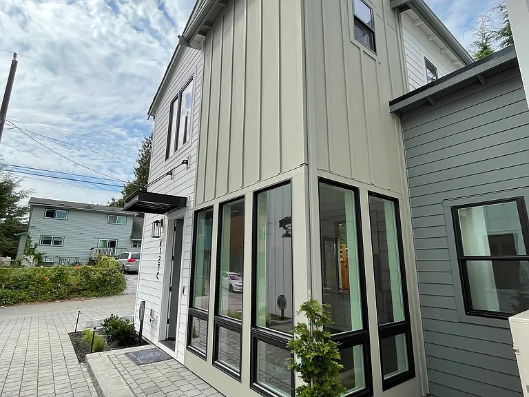 4127 40th Ave SW #C — Photo 22