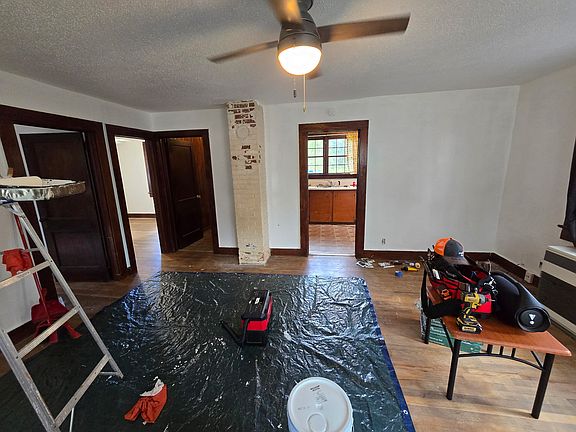 4th image of 807 Ashley Ln
