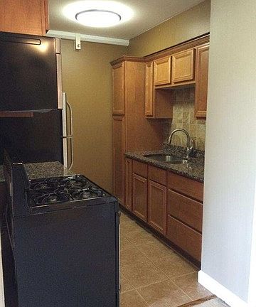 3rd image of 443 Gregory Ave