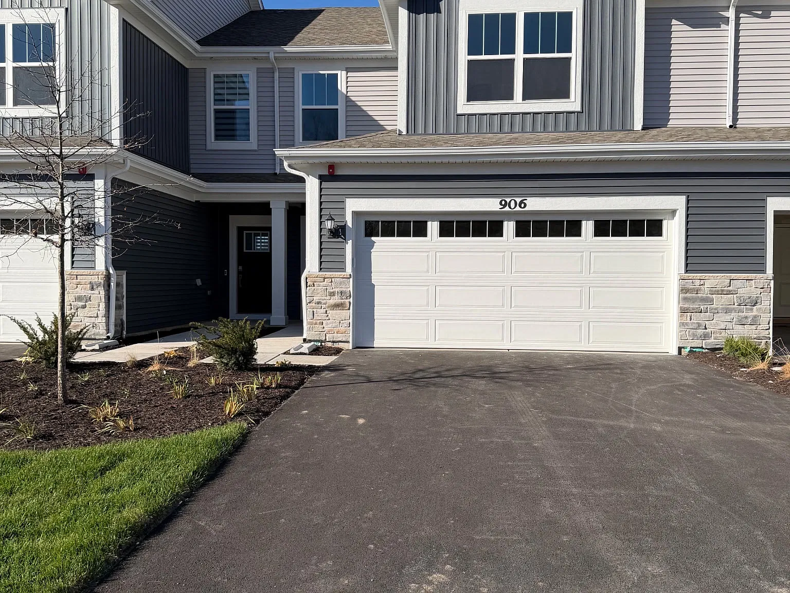 3 bed, 2.5 bath, 1767 sqft, $2,850 — Photo 1