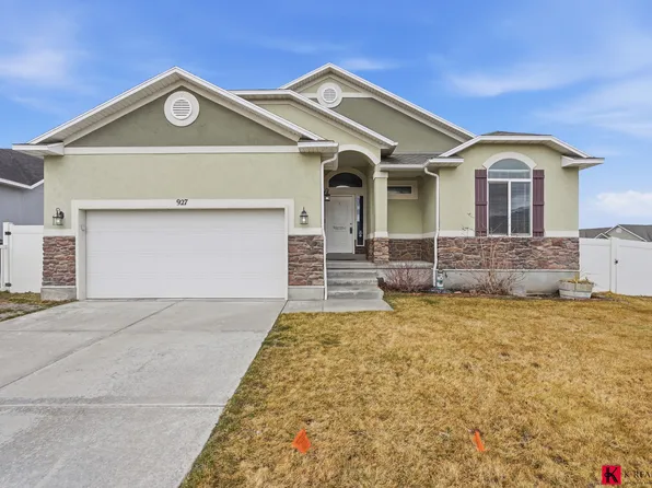 927 N Petro Dr, Tooele, UT 84074