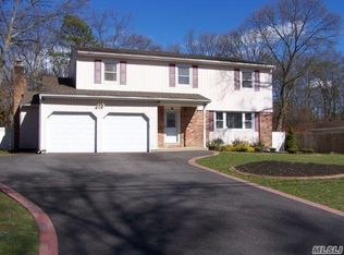 90 S Washington Ave, Centereach, NY 11720
