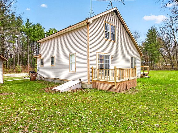 4th image of 22597 Tamarack Rd
