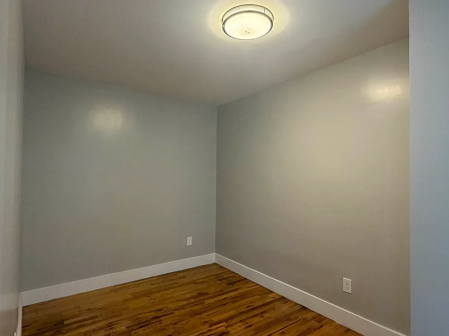 1220 Shakespeare Avenue — Photo 3
