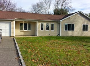 369 Old Town Rd, Port Jefferson Station, NY 11776