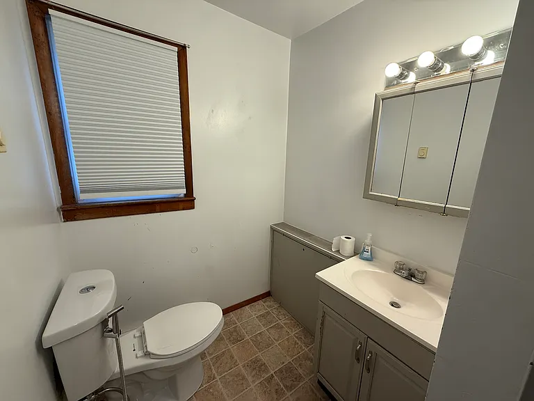 1 Riverview Dr #4 — Photo 5