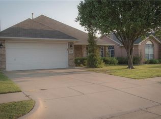 9120 Rushing River Dr, Fort Worth, TX 76118