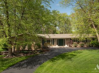 304 S Circle Dr, Palatine, IL 60067