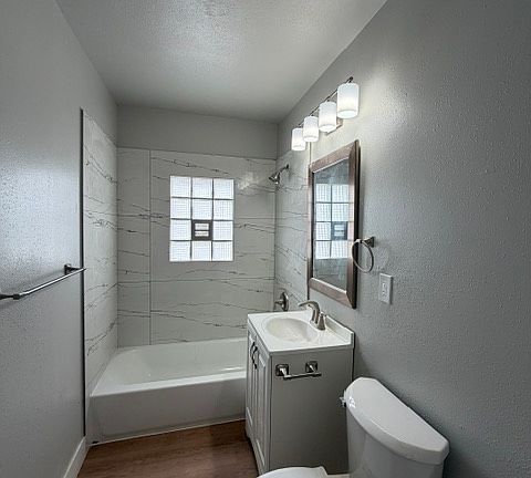 2nd image of 1017 W Spruce St #1