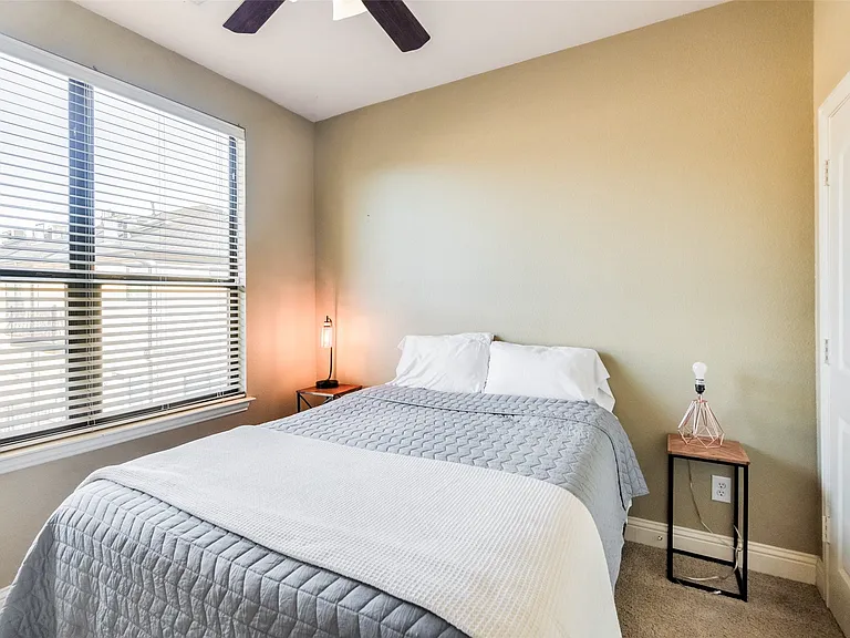 5709 Lunsford Rd — Photo 21