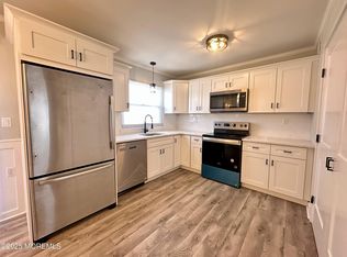 873B Liverpool Cir, Manchester, NJ 08759