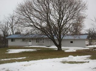 7164 Mound View Rd, Platteville, WI 53818