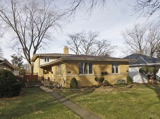 809 N Ellsworth St, Naperville, IL 60563