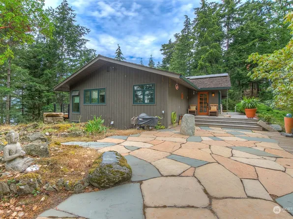 1011 Palisades Drive, Orcas Island, WA 98245