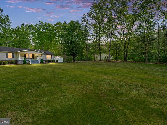 3rd image of 2319 Sizer Rd