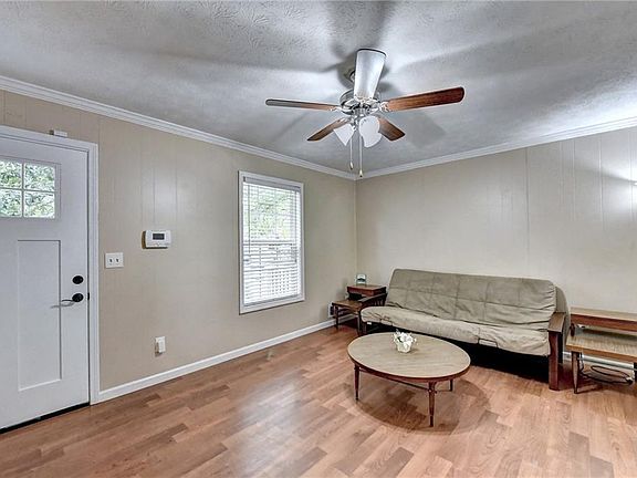 5th image of 1486 Arnold Dr