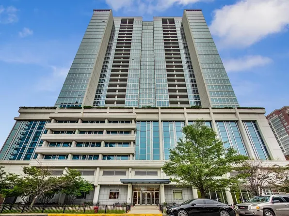 1629 S Prairie Ave #2211, Chicago, IL 60616