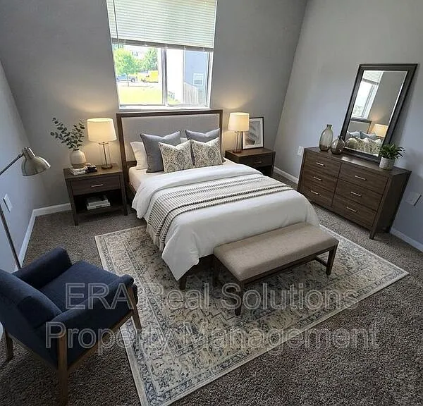 2721 Charles Dr — Photo 2