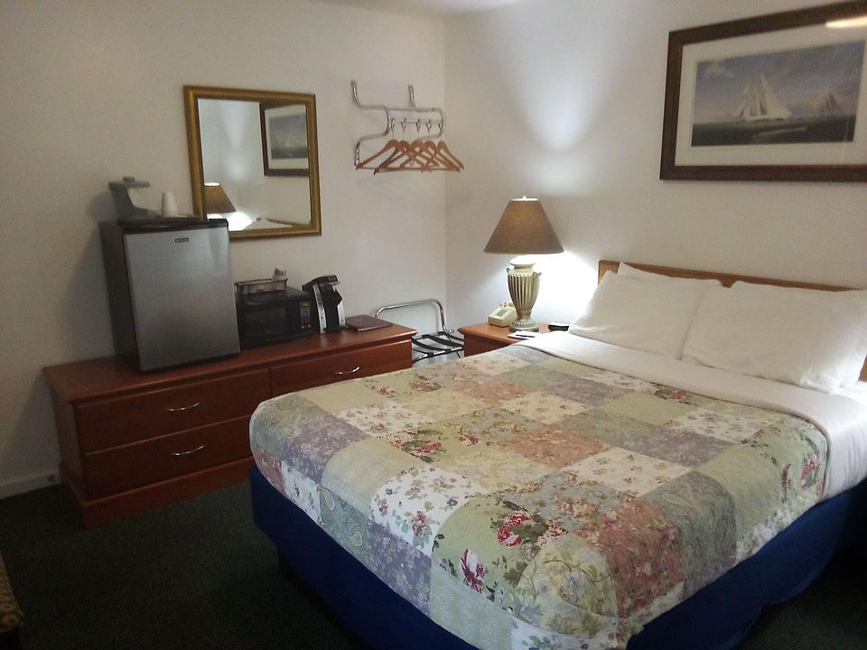 2nd image of 952 Bar Harbor Rd #11273288