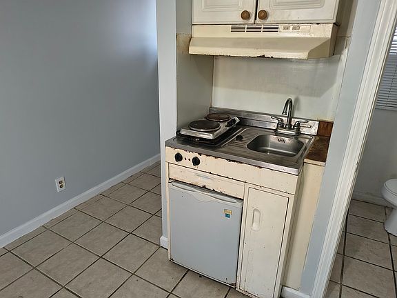 5th image of 307 Flagg St. Units 103 104 105 106