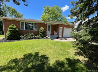 36 Dauer Dr, Buffalo, NY 14224