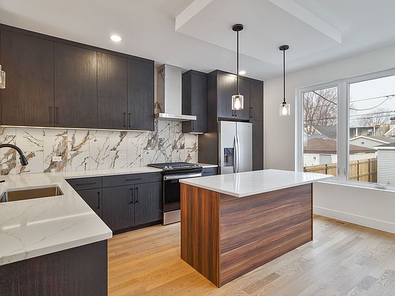 3rd image of 3404 W Evergreen Ave