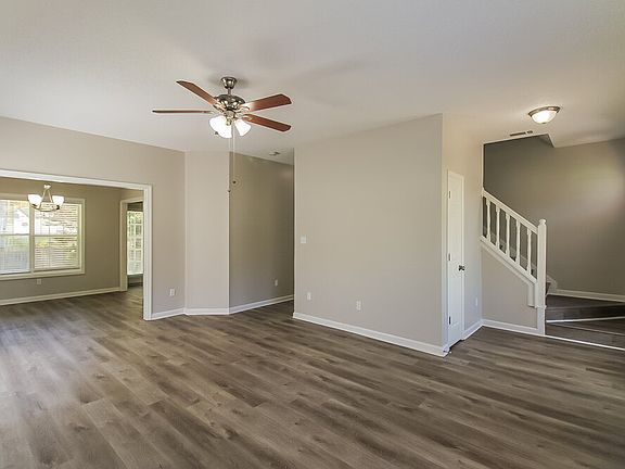 4th image of 7047 Cheswick Dr
