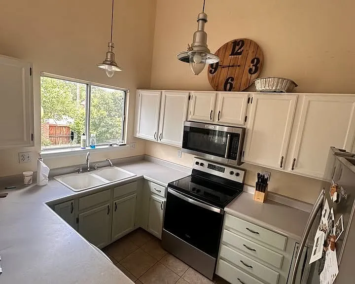 3933 W 63rd Pl — Photo 7