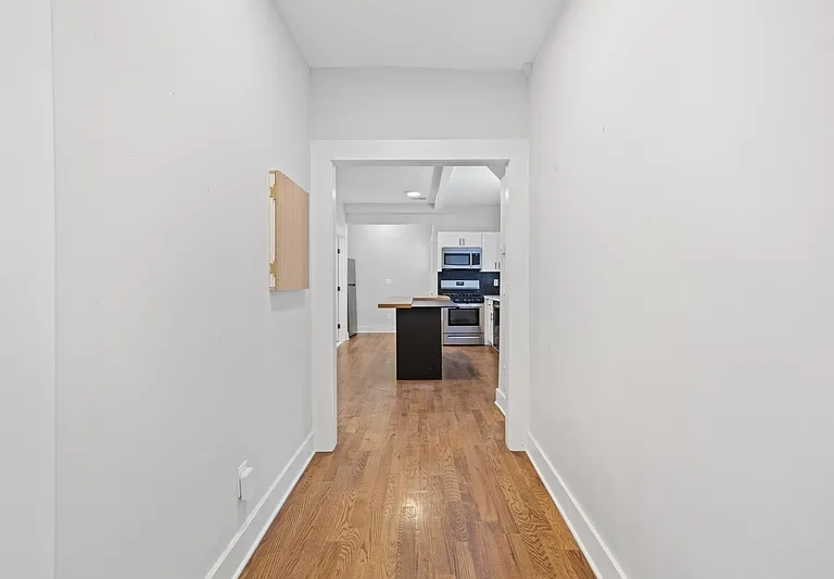 141 6th St #1 — Photo 16