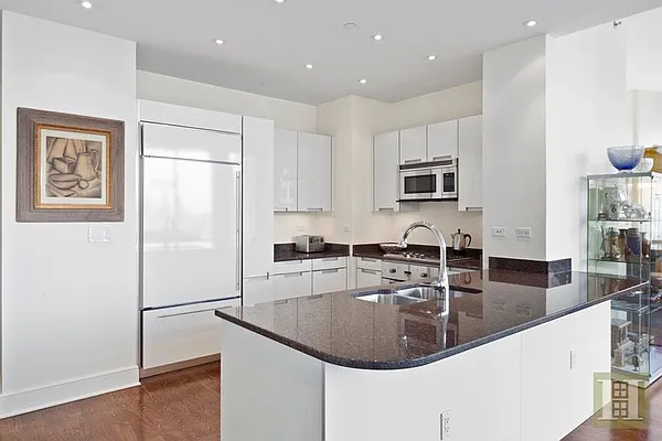 Rented by Halstead Real Estate | media 26