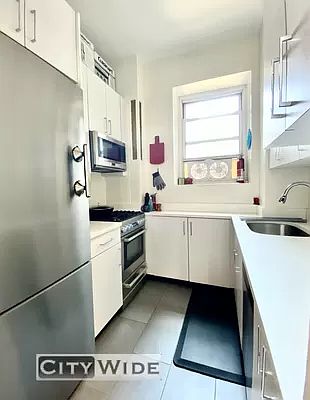 3rd image of 120 W 86th St #3S