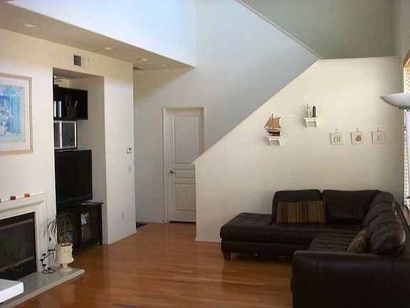 5th image of 22330 Meyler St APT 40