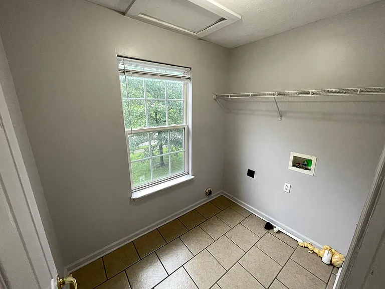 190 Benson Pike Duplex — Photo 26