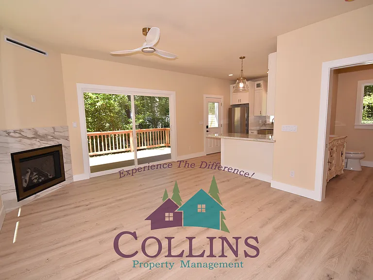 14048 Honeysuckle Way — Photo 8
