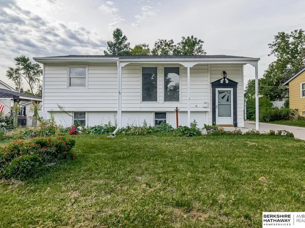 12689 B St, Omaha, NE 68144