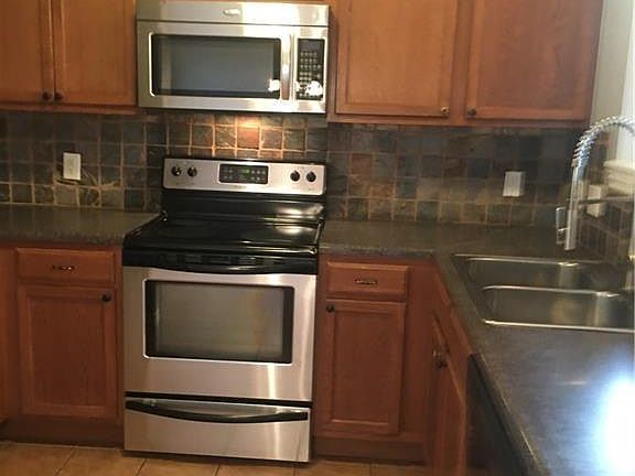 5th image of 3415 SW Picasso Blvd