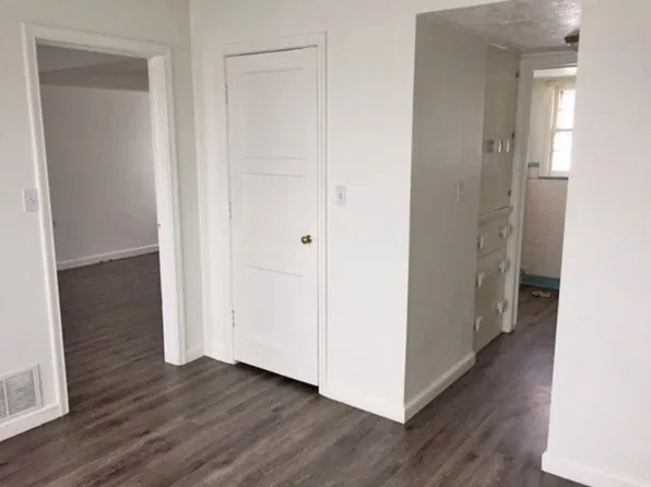 28 N 200 E APT 1, Tremonton, UT 84337