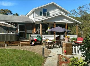 527 King Rd, Forestville, NY 14062