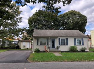 28 Plain St, Rumford, RI 02916