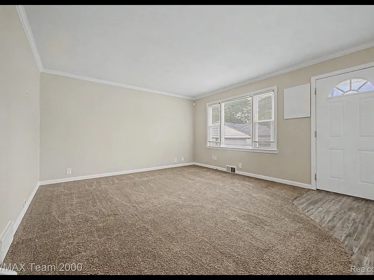 5635 Westpoint St — Photo 14