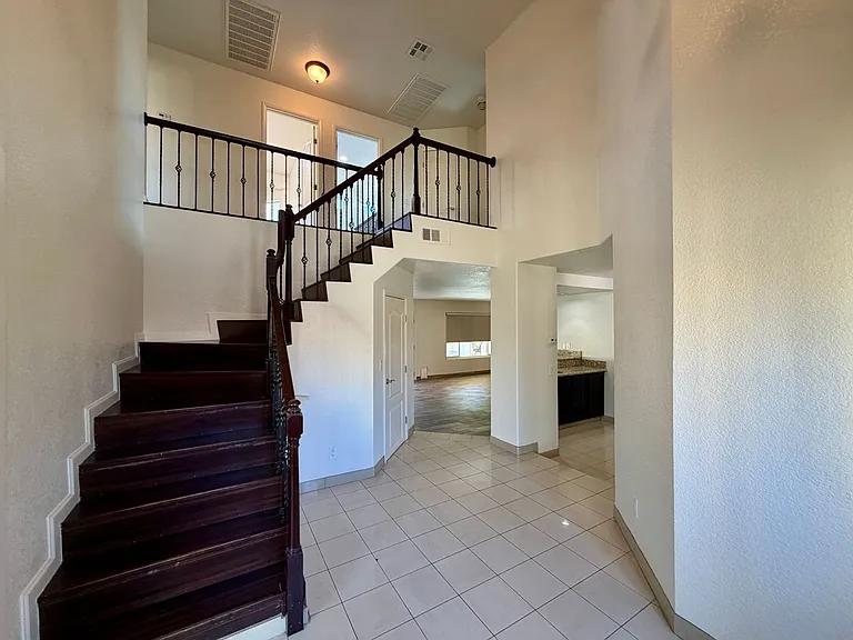 1538 Roughrider Cir — Photo 11