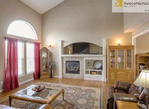 Light & bright with vaulted ceilings