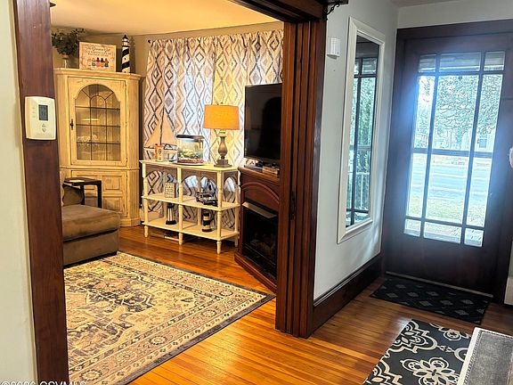 4th image of 803 Bloom Rd