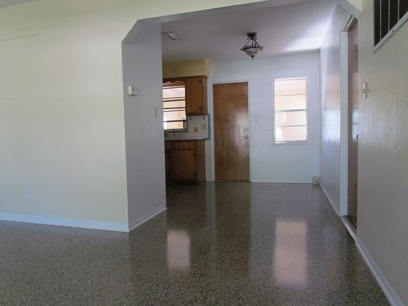 5th image of 5260 17th Ave N