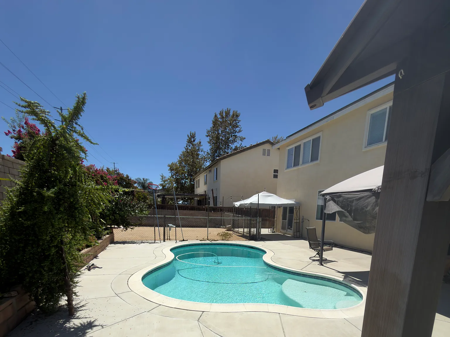 4 bed, 2438 sqft, $3,800 — Photo 3