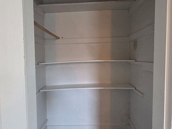 4th image of 165 W 6th St #2