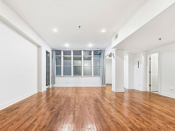 4th image of 357 Varick St APT 123B